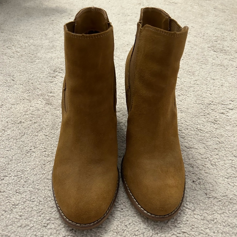 Lucky brand size 10 heeled boots